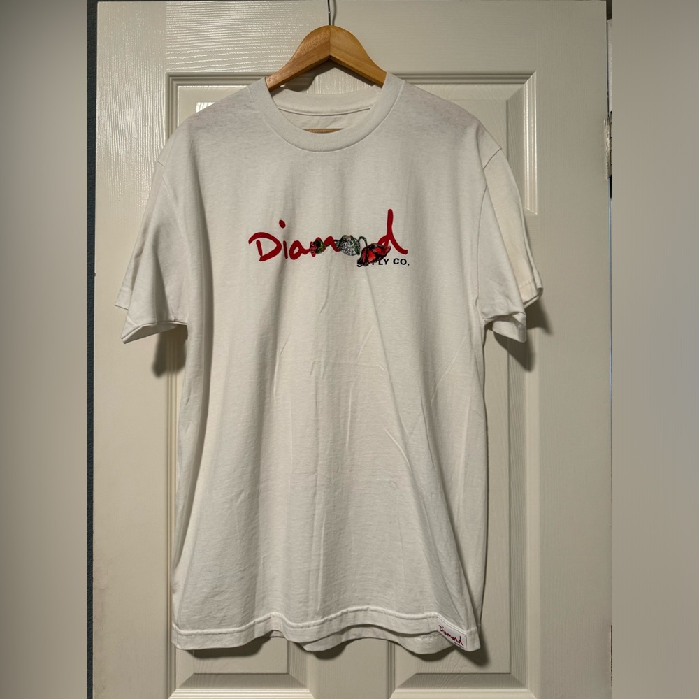 Diamond Supply co rose tee